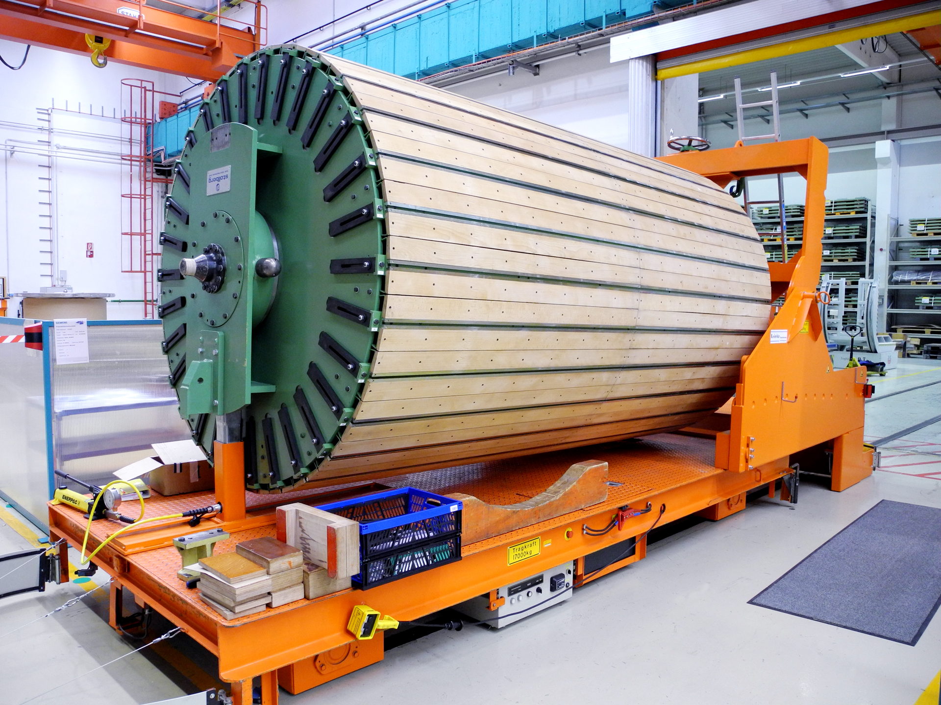 Leiritz Sondermaschinenbau ist Hersteller der Kippvorrichtung bis 12 Tonnen Tragkraft.